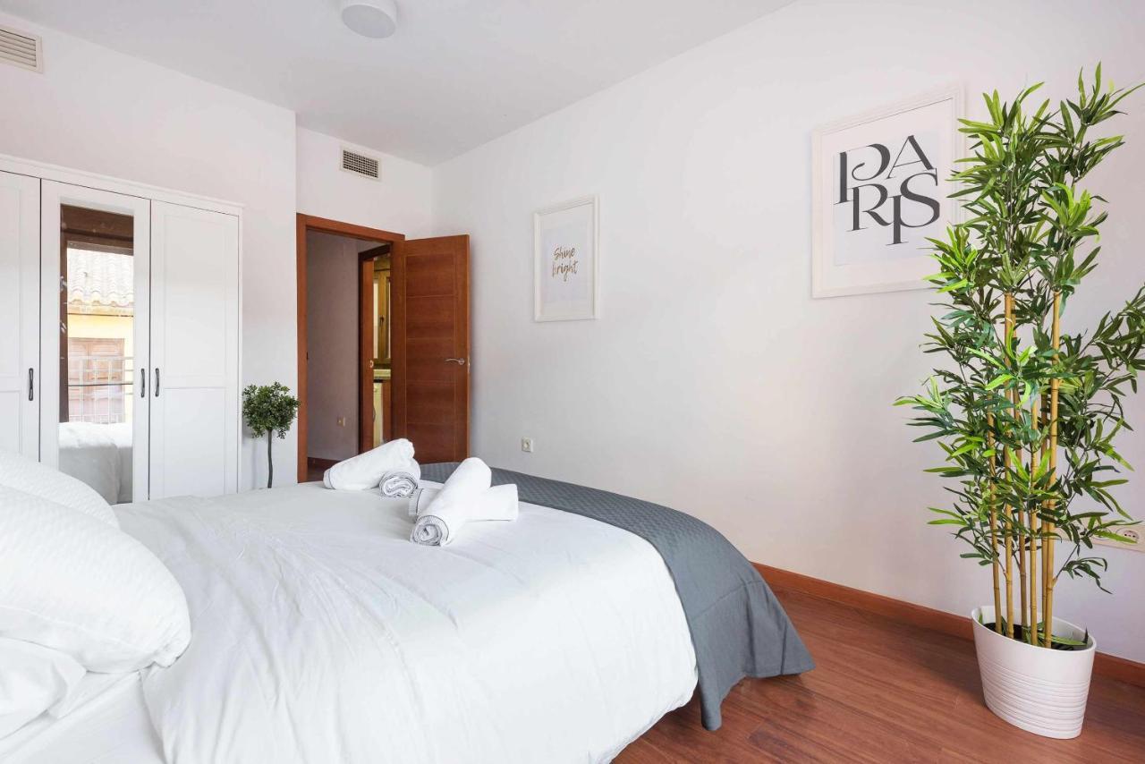 Pineapple Rosaleda 13 Apartment Malaga Ngoại thất bức ảnh